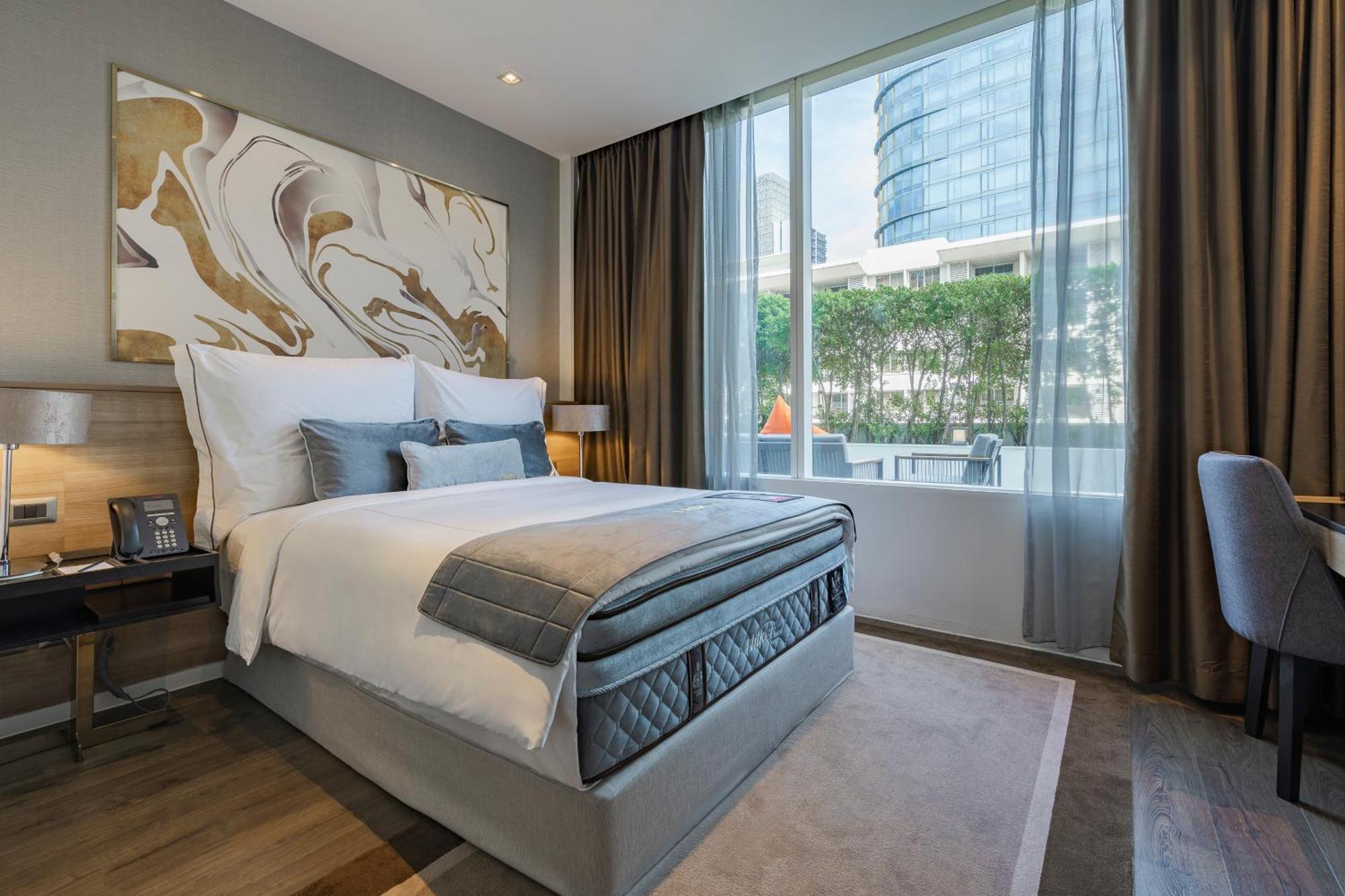 Muu Bangkok, Small Luxury Of The World Отель 5*